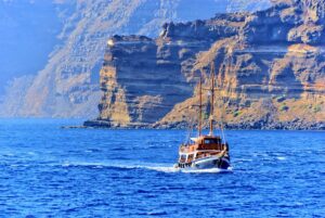 Read more about the article Activities in Santorini